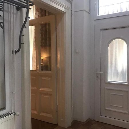 Ac With Free Parking At Acacia St, City Center Budapeste Exterior foto