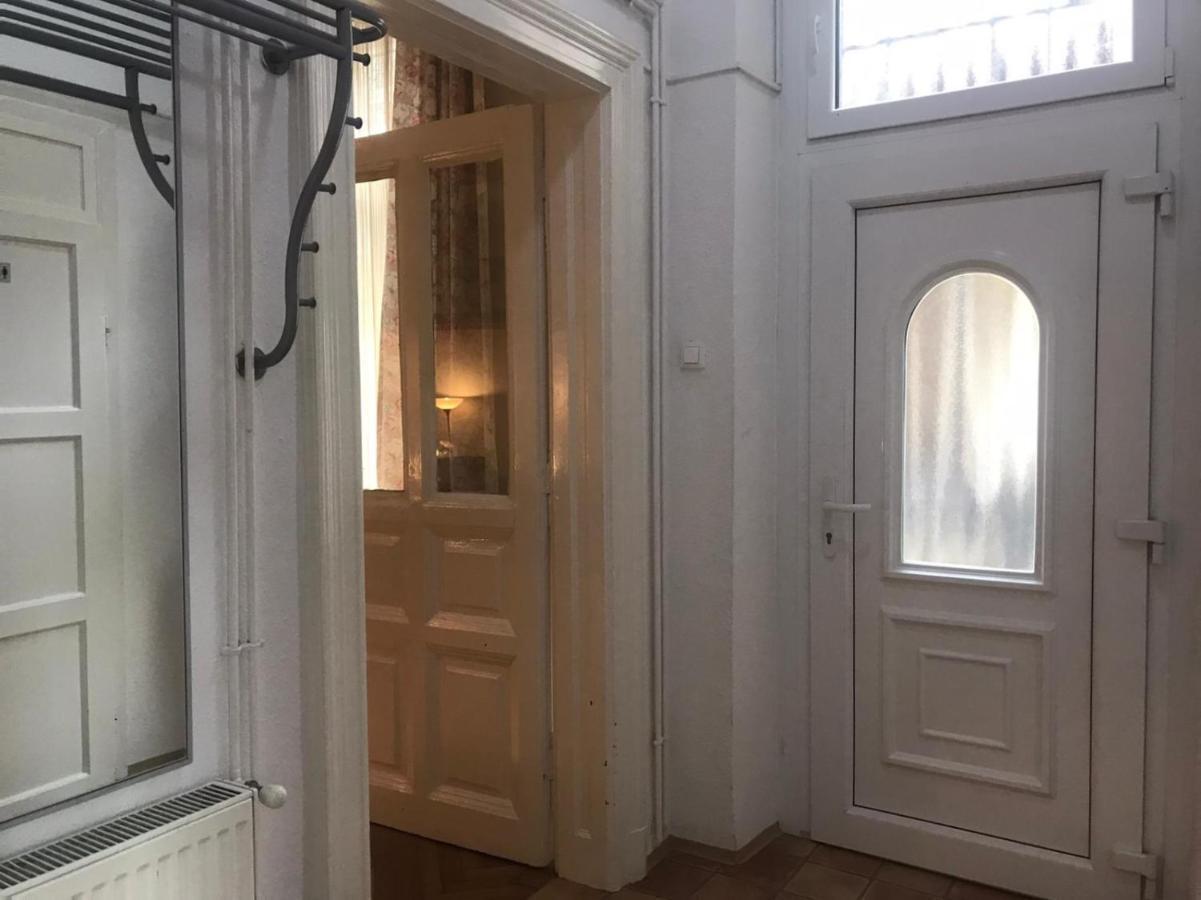 Ac With Free Parking At Acacia St, City Center Budapeste Exterior foto
